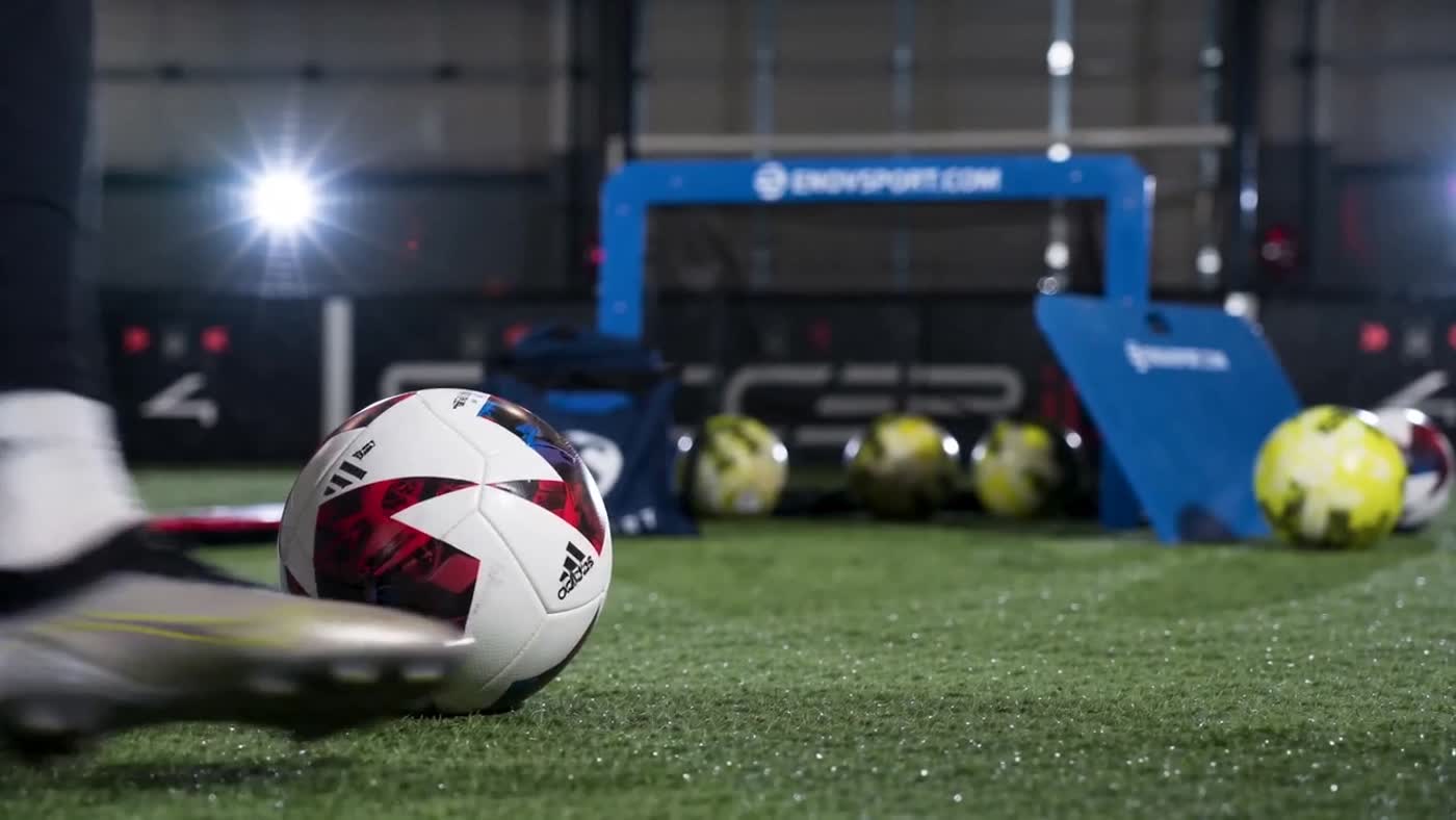 Terrain de soccer EnovSport, but et planche de rebond